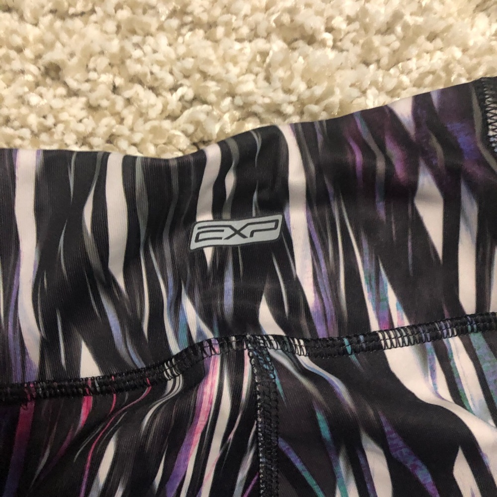 Express Performance Workout Capris - image 4